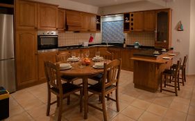 Spacious 3 Bedroom Apartment In Marsascala