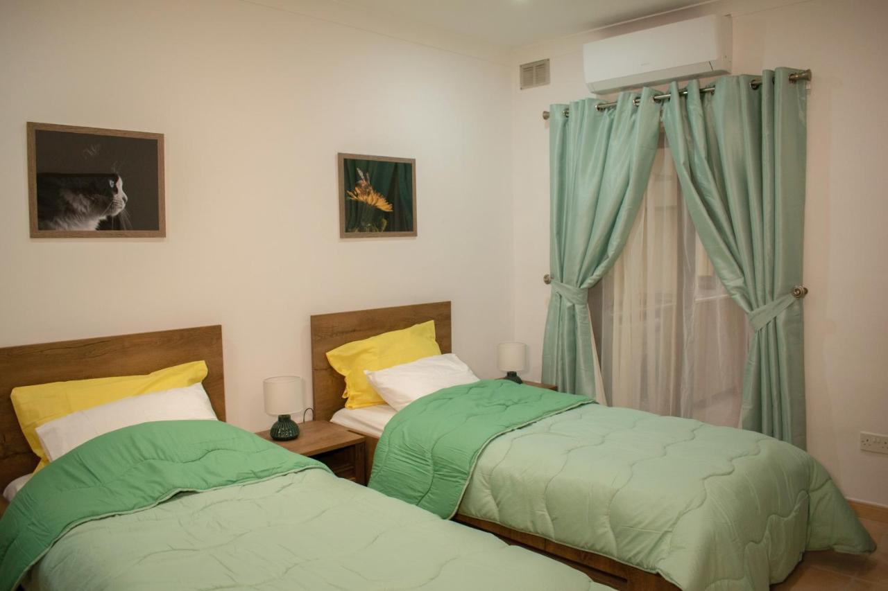Spacious 3 Bedroom Apartment In Marsascala Marsaskala Extérieur photo
